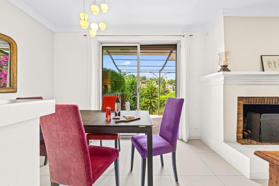 MY CASA - CORNE D'OR - Elegant 2 Bedroom Apartment AC Parking Apartment in Villefranche-sur-Mer