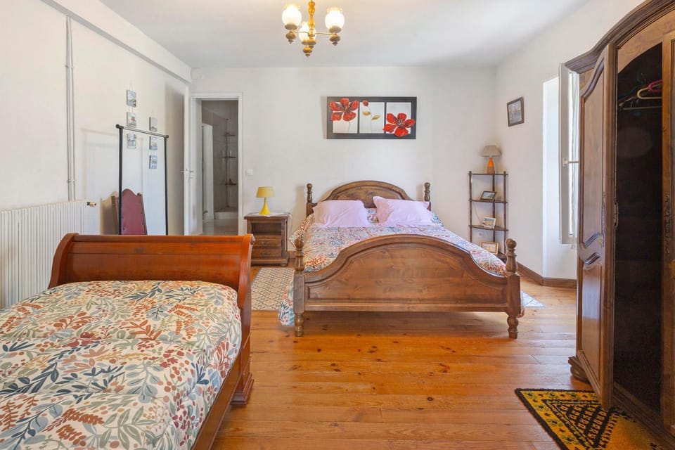Living room, Bedroom