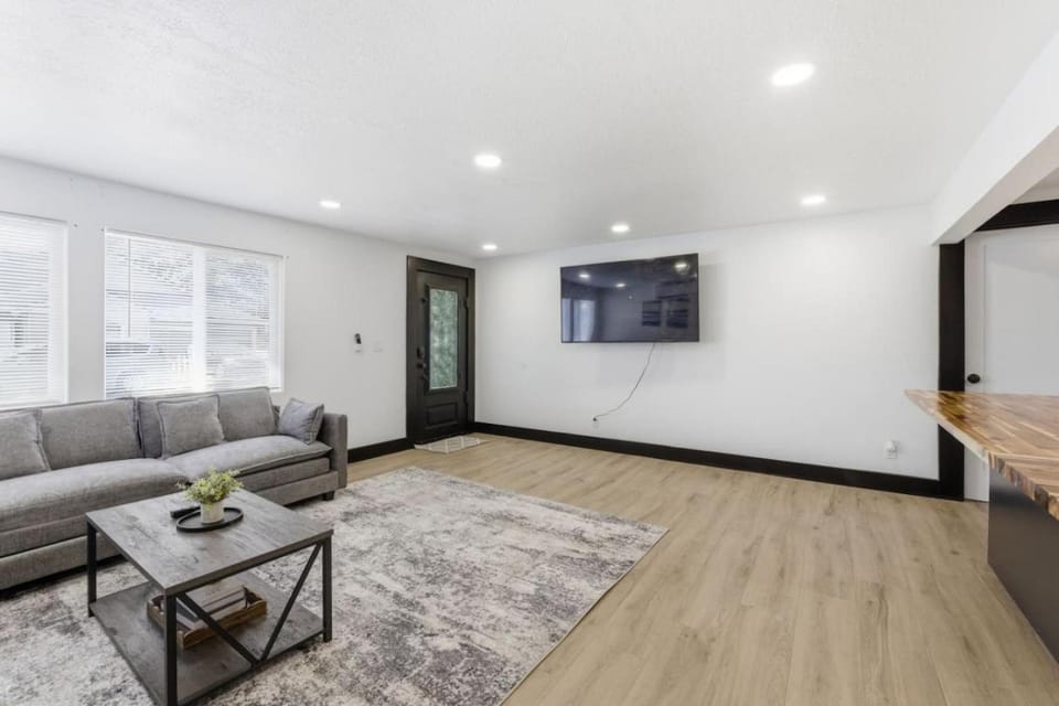 Entire Home in SE Portland House in Portland