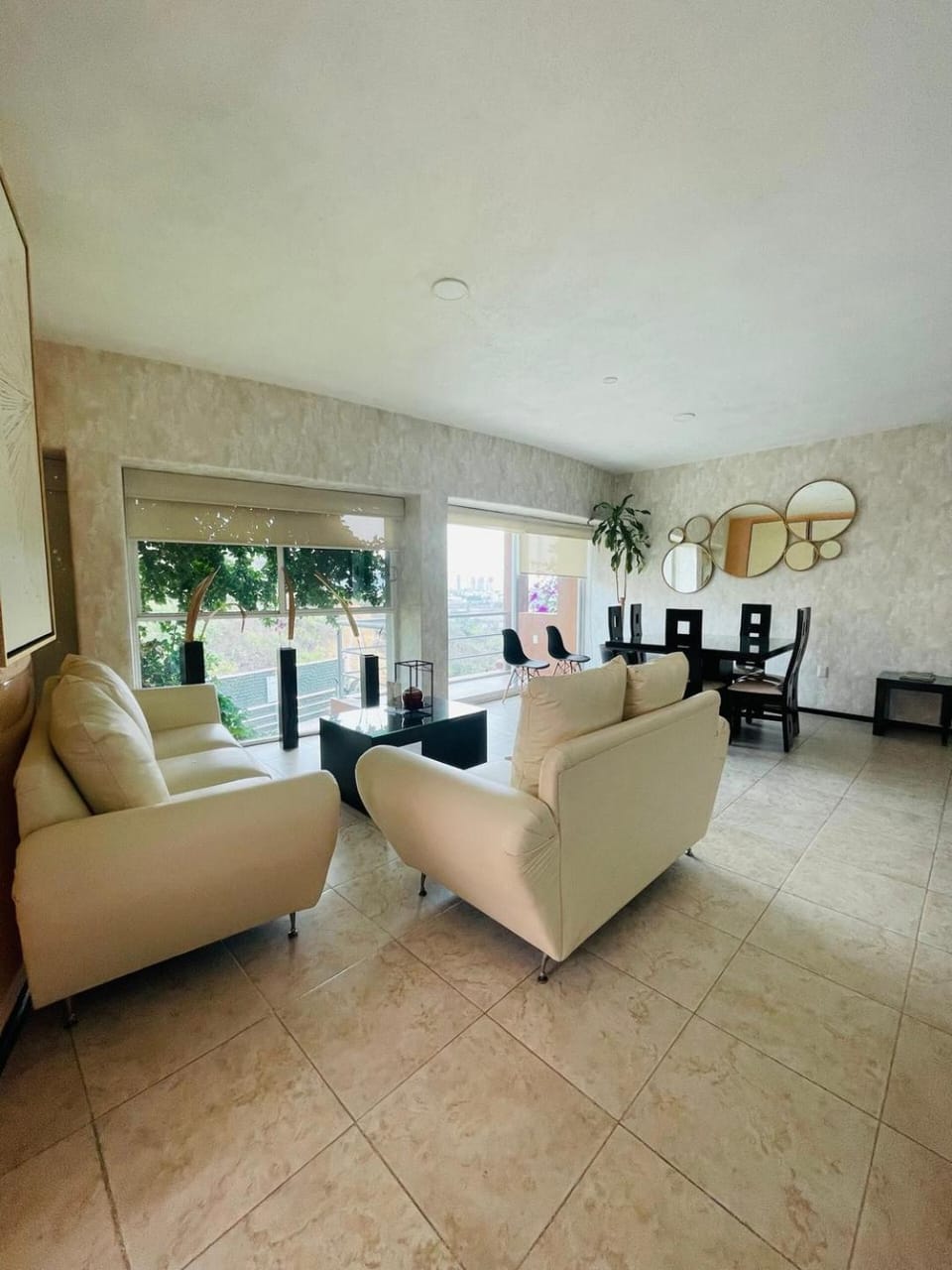 Apartment with Pool, Gym & A/C Suite Hotel in Santiago de Queretaro