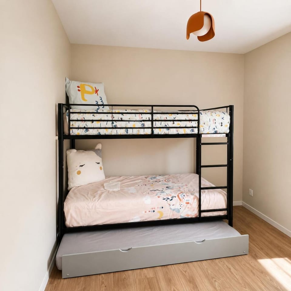 Bed, Bedroom, bunk bed