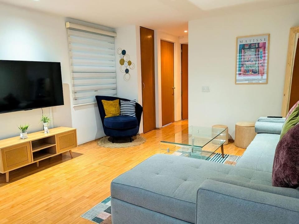 Communal lounge/ TV room, Living room