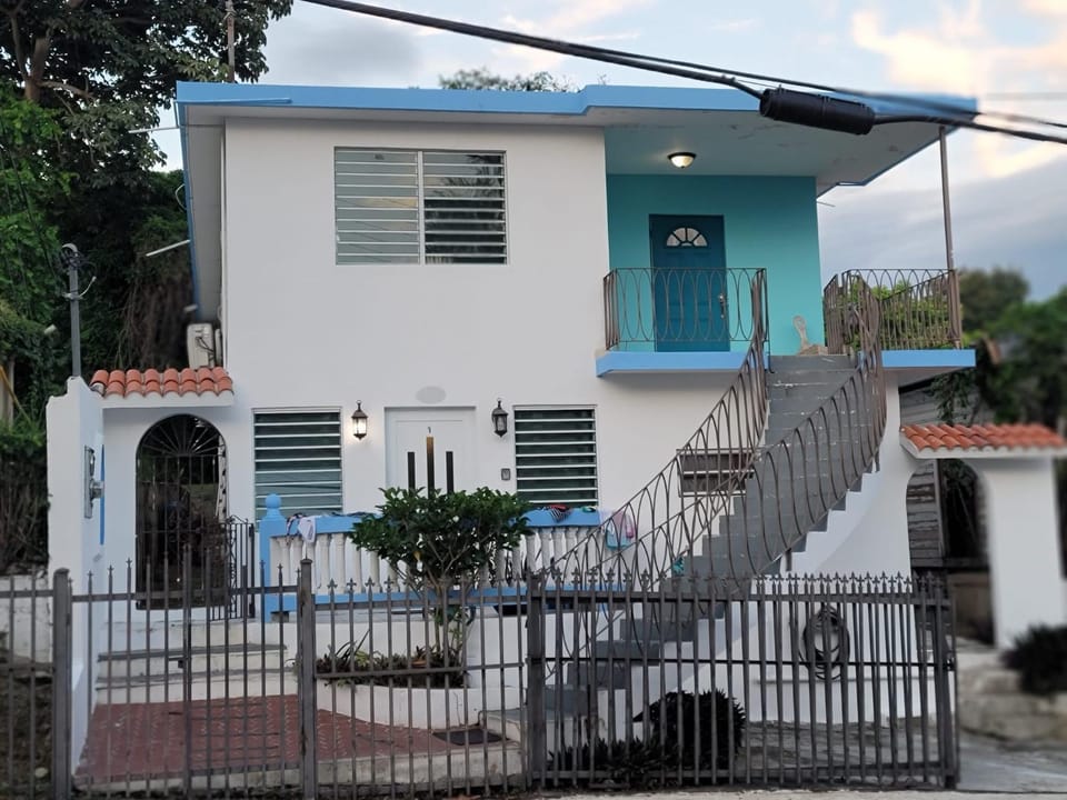 Above the Plaza 1 Sleeps 4 Apartment in Rincón