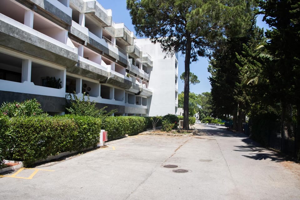 Property building, Parking