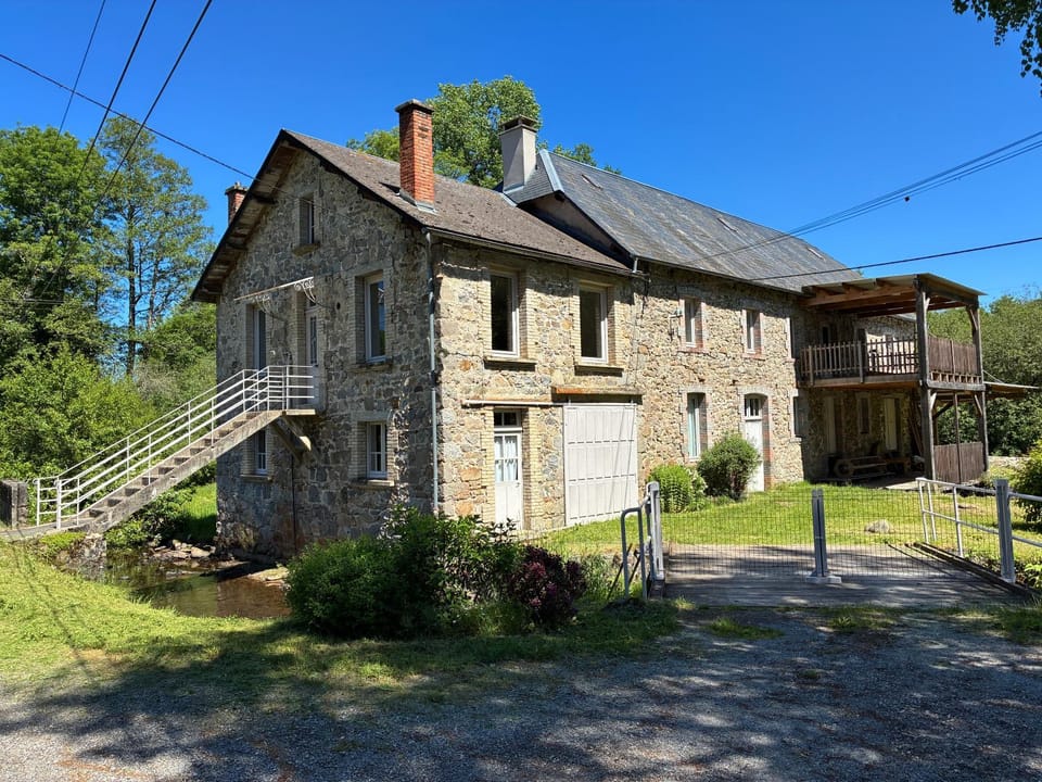 Property building, Spring, Day
