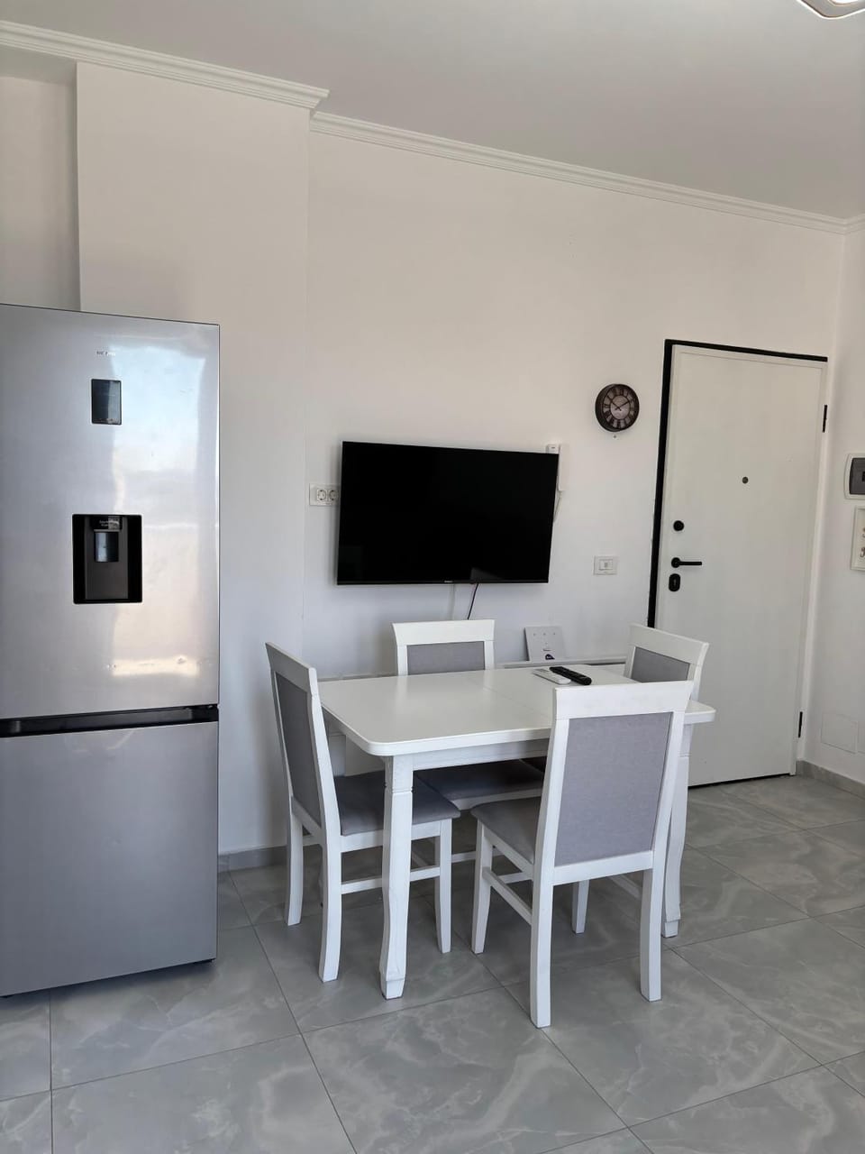 TV and multimedia, Dining area