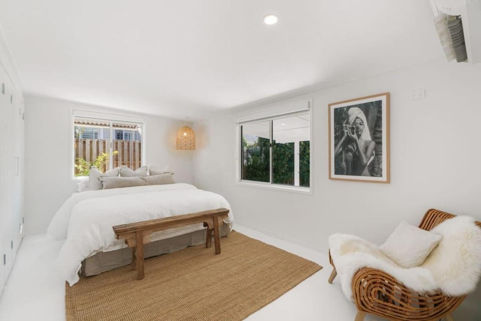 Sundaze at Fingal -Pet Friendly Beach cottage House in Fingal Head