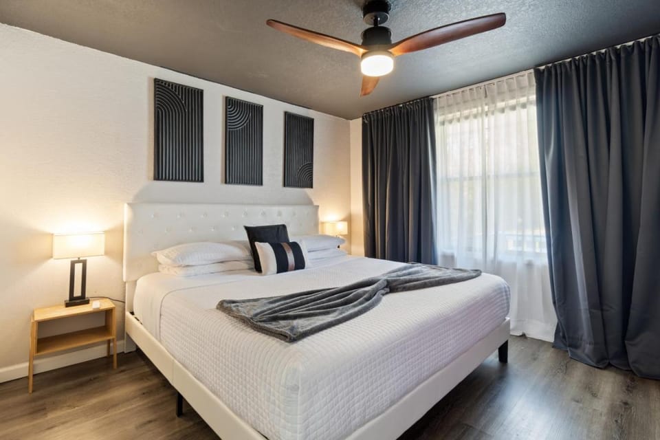 Bed, Bedroom