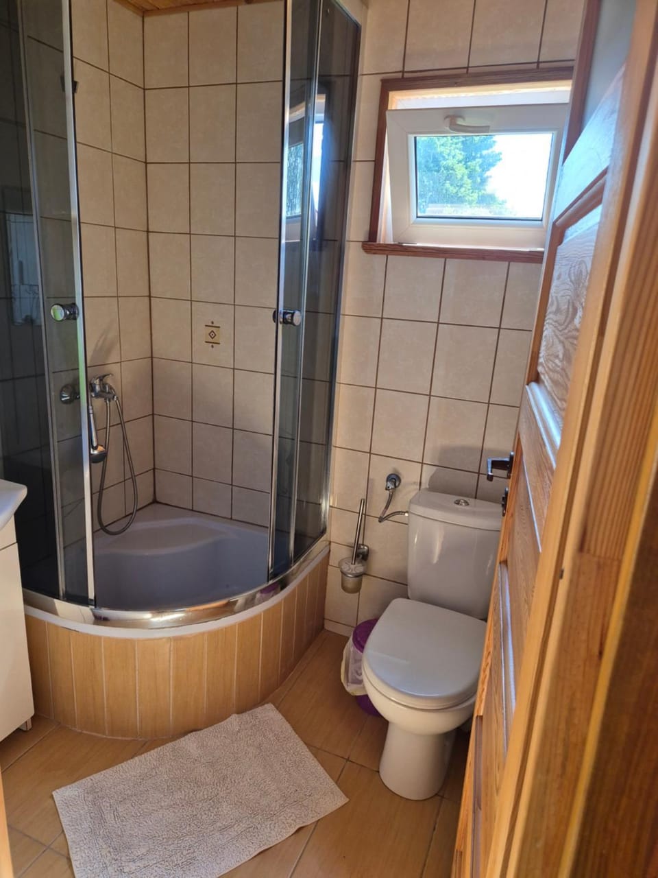 Dom pod lipą Bed and Breakfast in Leba