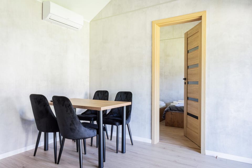 Living room, Seating area, Dining area, air conditioner