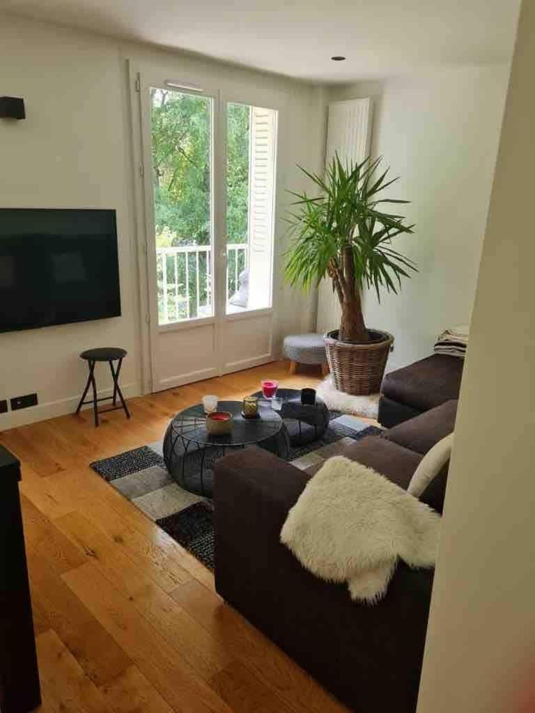 69 m2 of Happiness 100 m from Lake Apartment in Annecy