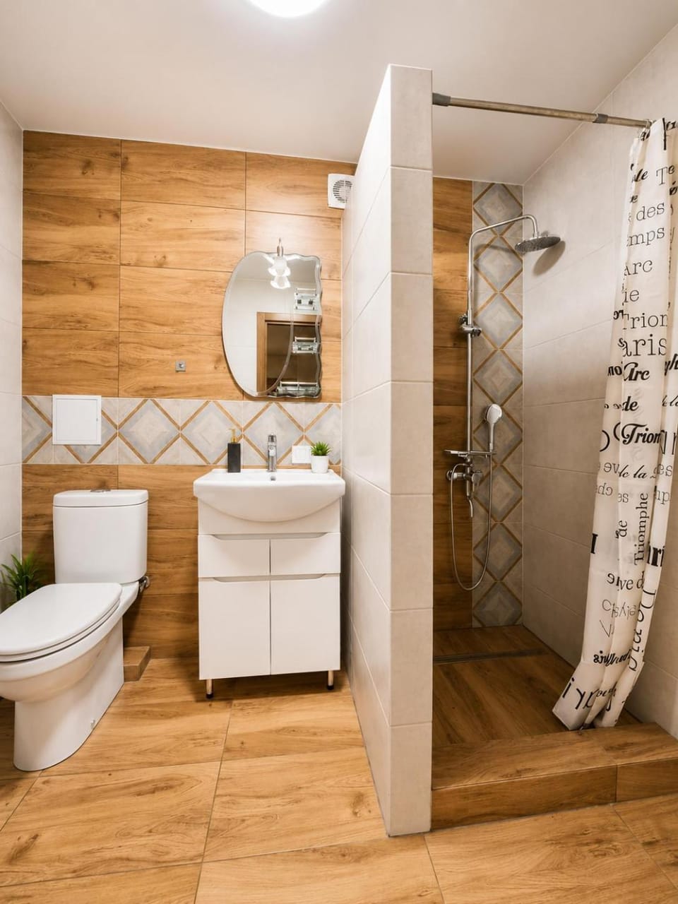 1 кімнатна з кондиціонером 4 поверх Apartment in Ukraine