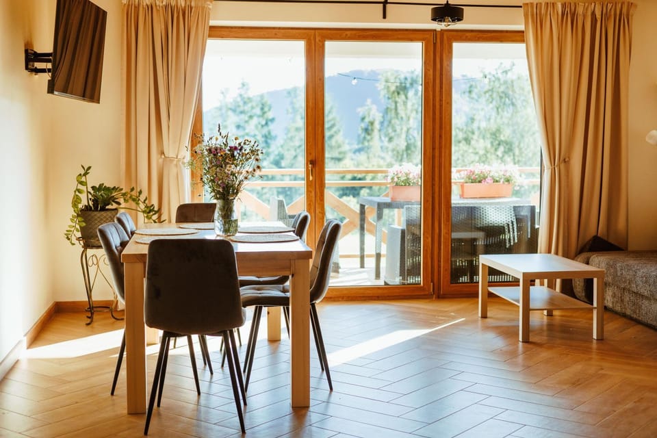 View (from property/room), Living room, Seating area, Dining area