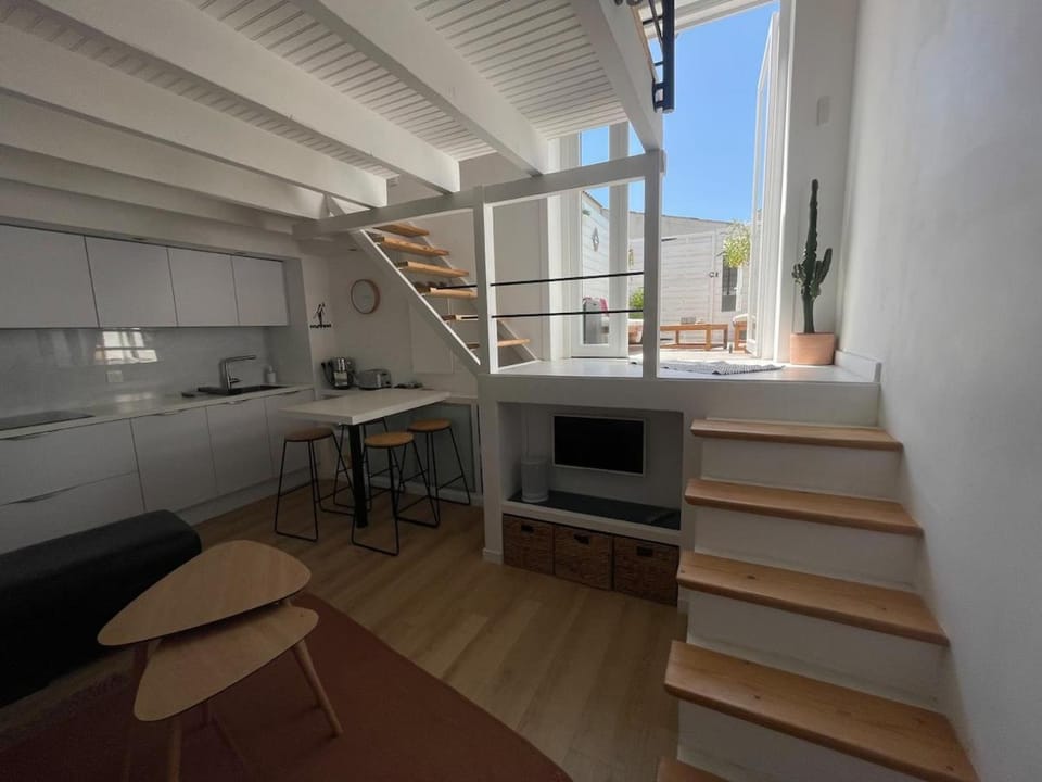 Duplex apartment 5 with terrace Apartment in La Rochelle