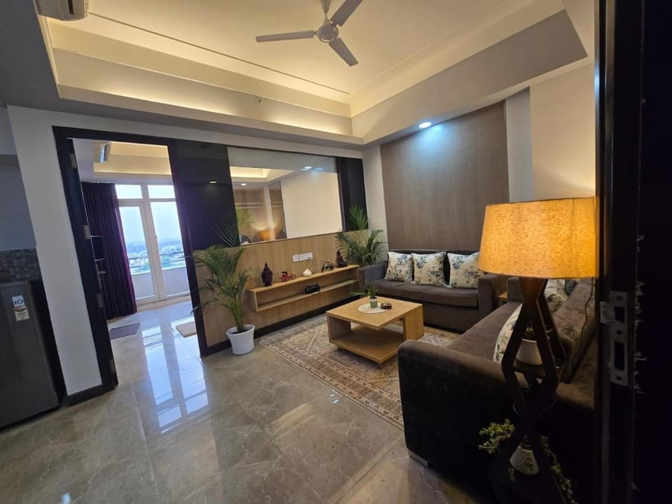 Morden city view retreat cozy 1BHK in Gurgaon Apartment in Gurugram