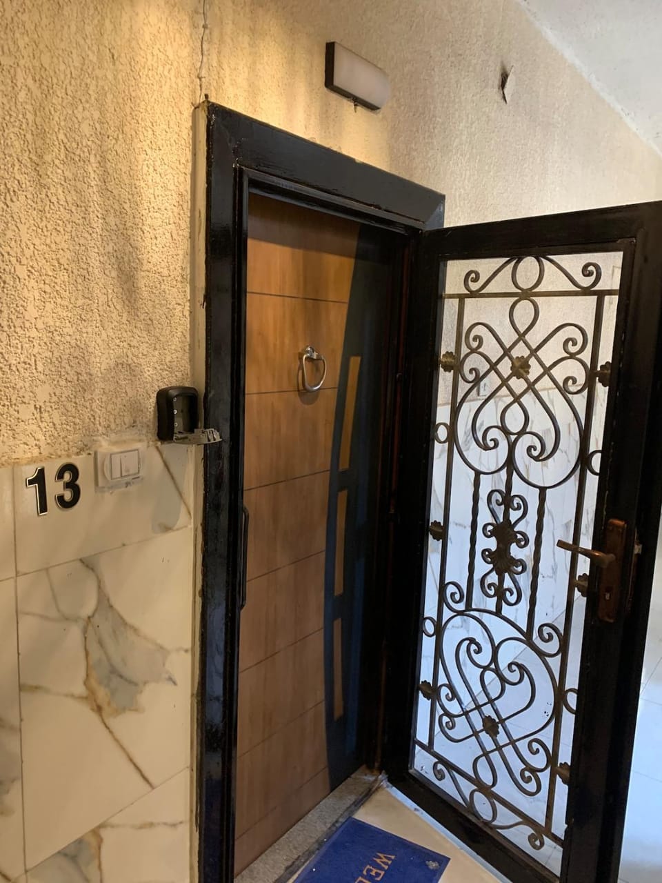 Cozy and Fully AC Apt in the Heart of DT Garden City Apartment in Cairo