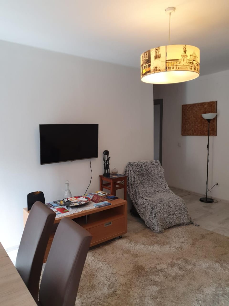 Communal lounge/ TV room