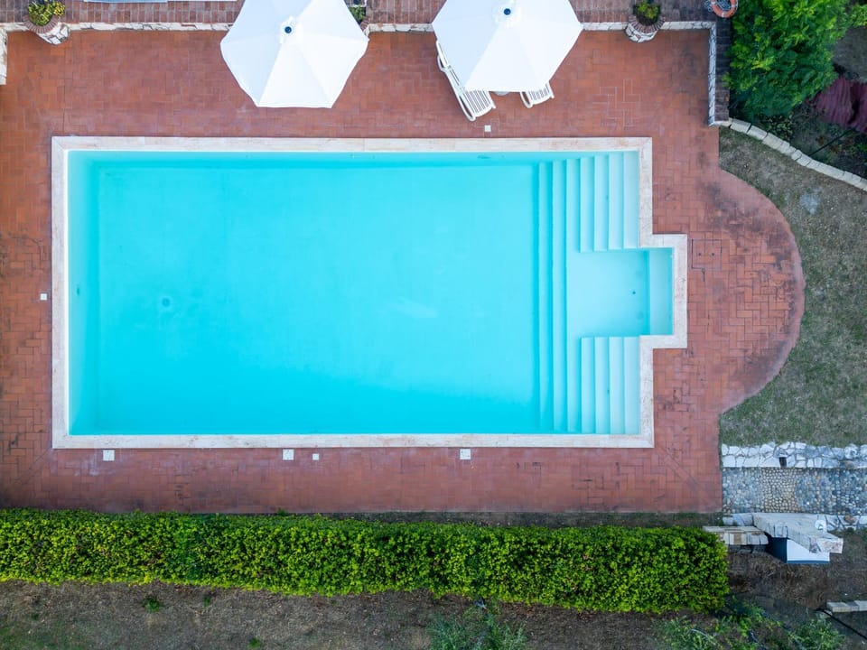 Bird's eye view, Swimming pool