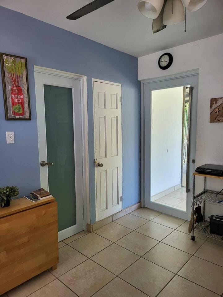 Above the Plaza 7·Downtown Rincon·AC Rooms for 6 House in Rincón