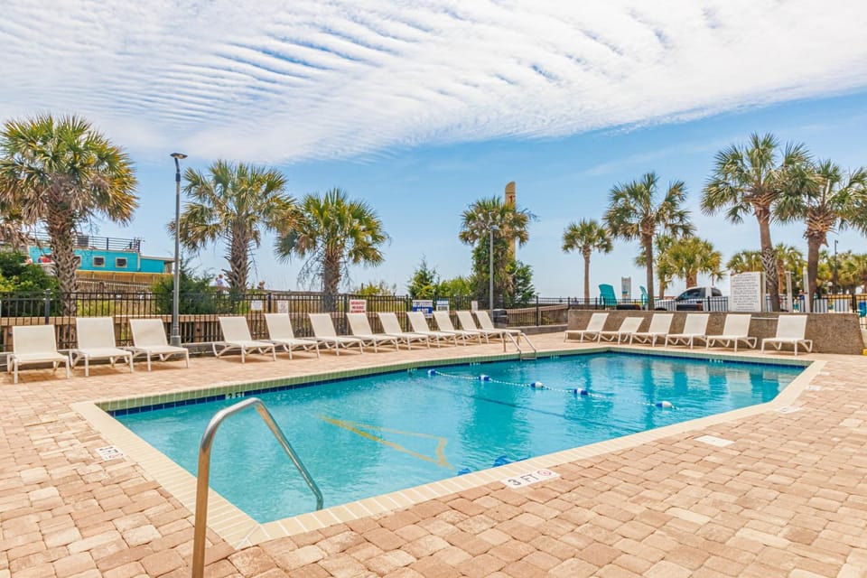Coastal Modern Oceanfront 2BR Yachtsman S506 House in Myrtle Beach