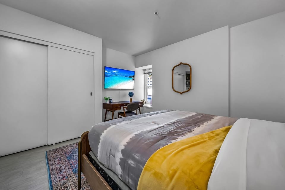 Promenade Studio With Free Parking! Apartment in Santa Monica