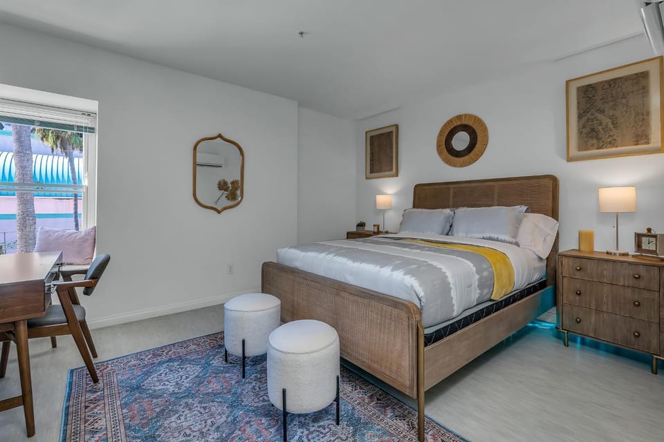 Promenade Studio With Free Parking! Apartment in Santa Monica