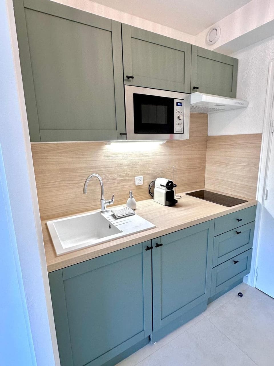 Nice studio with sleeping area, pool, parking, air conditioning Apartment in Mougins