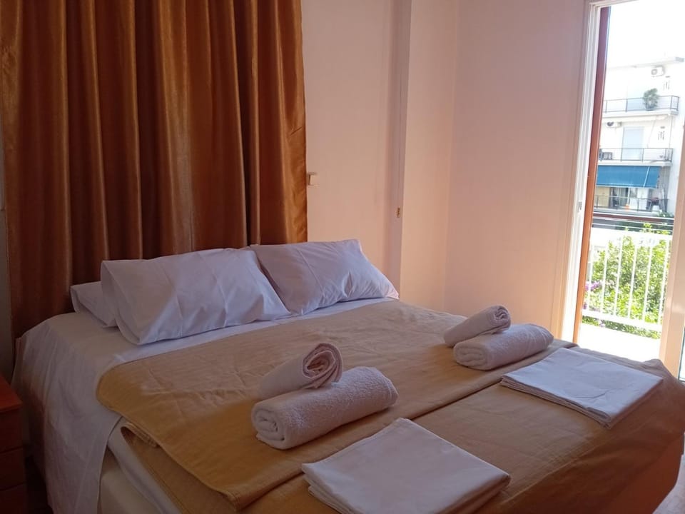 Linda Flat 4 Glyfada Apartment in South Athens