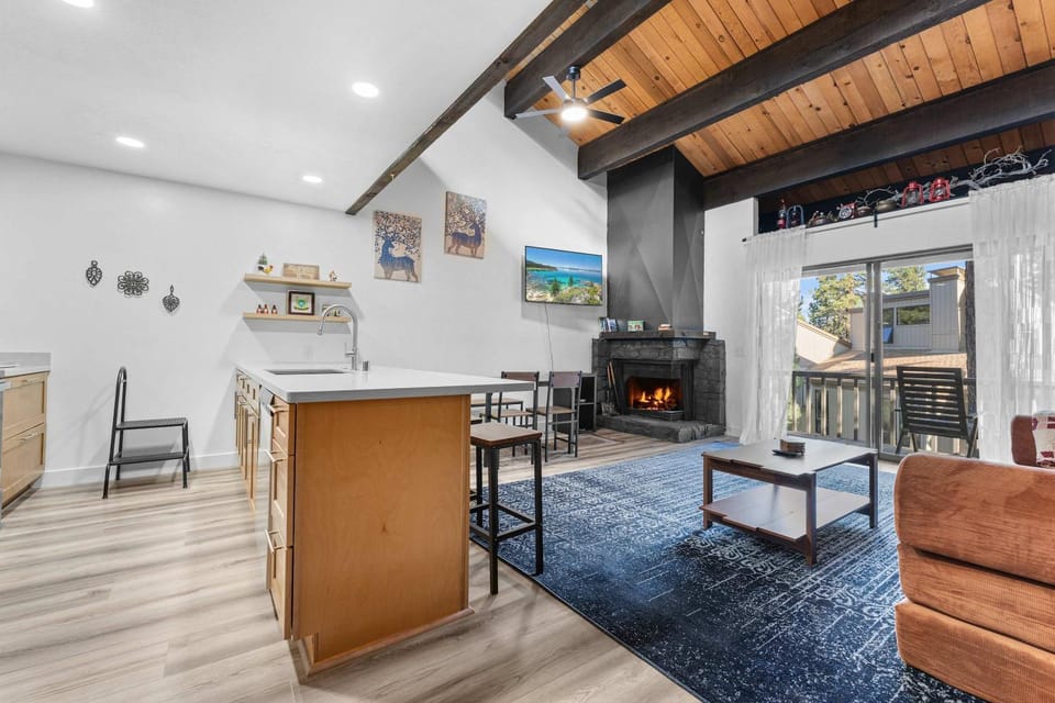 Cozy North Lake Tahoe Condo 1 Mile to King Beach House in Tahoe Vista