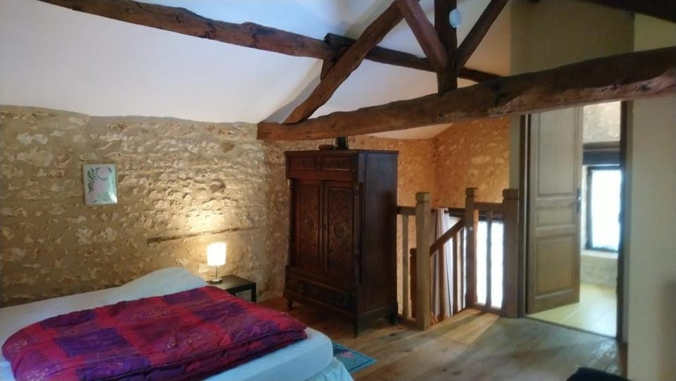 La grange de Labattut House in Nouvelle-Aquitaine