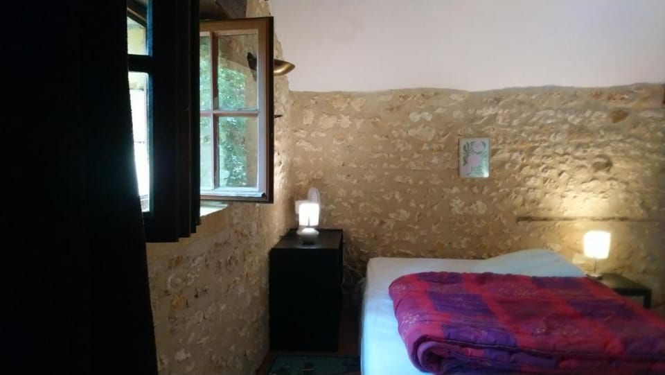 La grange de Labattut House in Nouvelle-Aquitaine