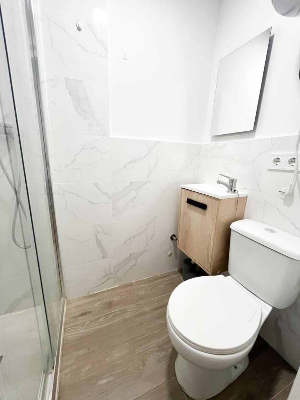 Shower, Toilet, Bathroom