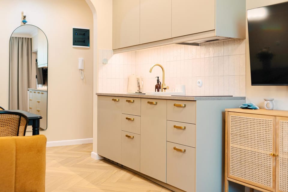 TV and multimedia, Kitchen or kitchenette, stove