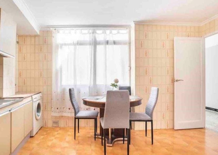 Kitchen or kitchenette, Living room, oven