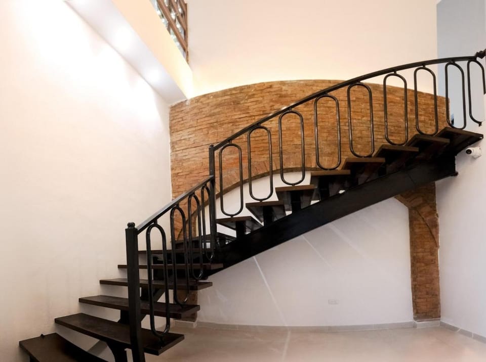 Loft Colonial, Mezzanine, Patio Espanol, AC Apartment in Distrito Nacional