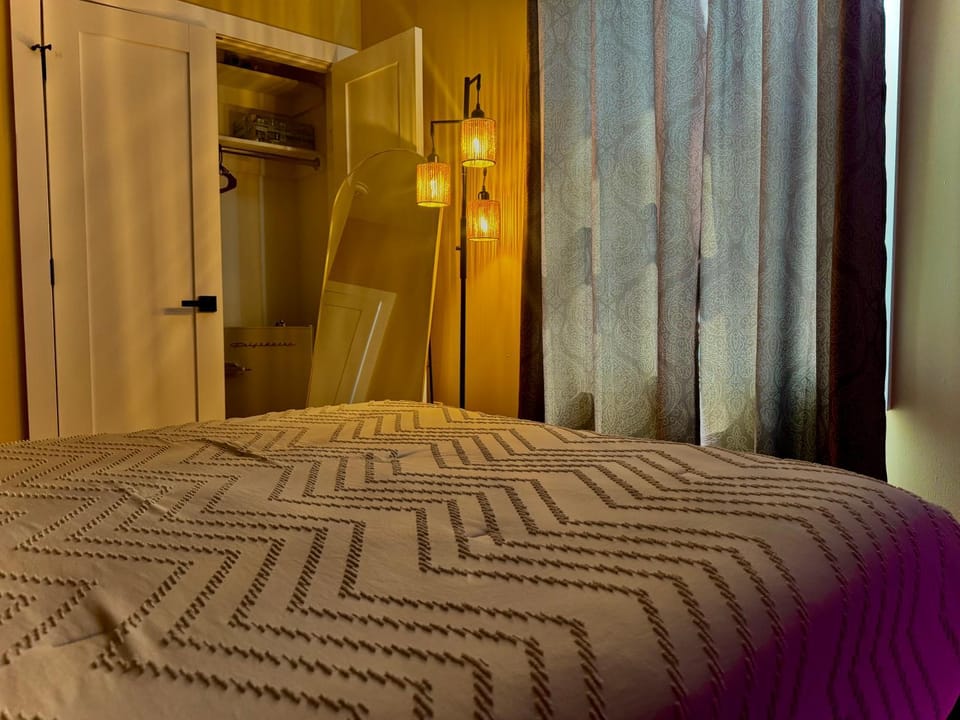 La Suite de Antonio Shared Property PRIVATE stay NYC 18mins Vacation rental in North Bergen