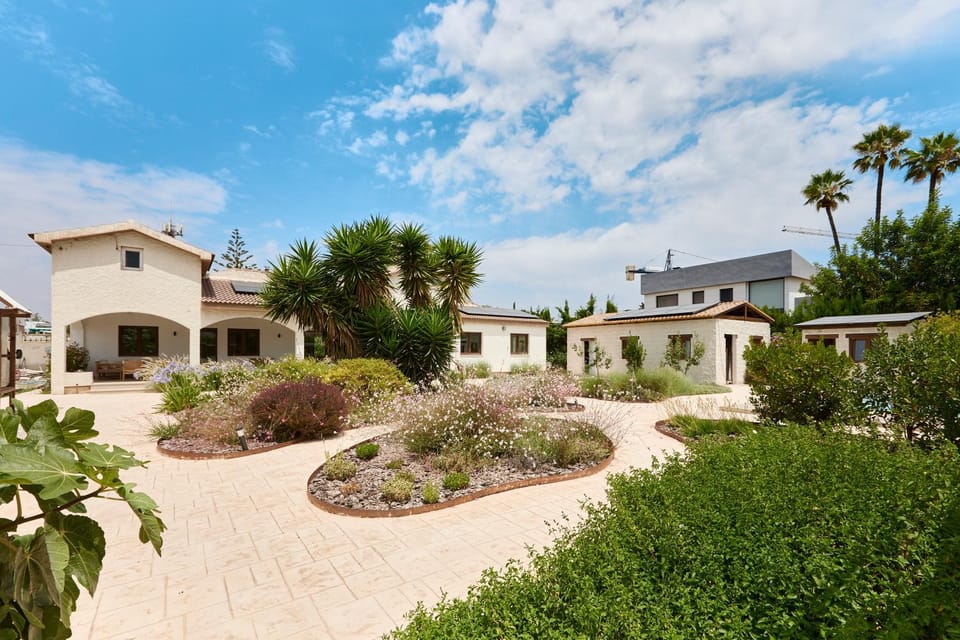 Property building, Garden