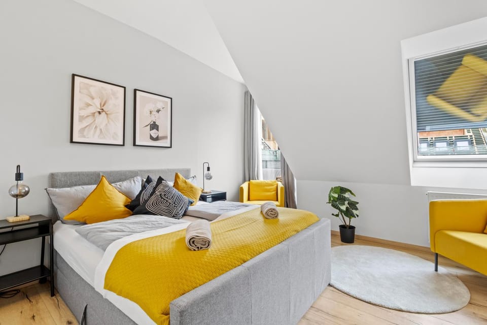 Terrace - 2-BR - Near Stadthalle and Metro U6 Apartment in Vienna