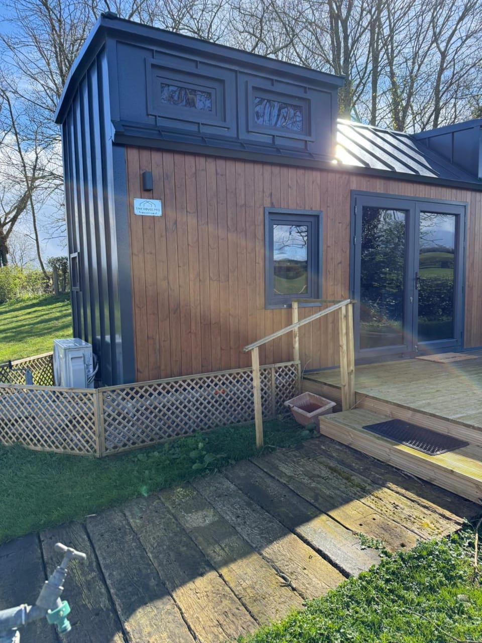 Kniveton Wood Hut Chalet in Derbyshire Dales District
