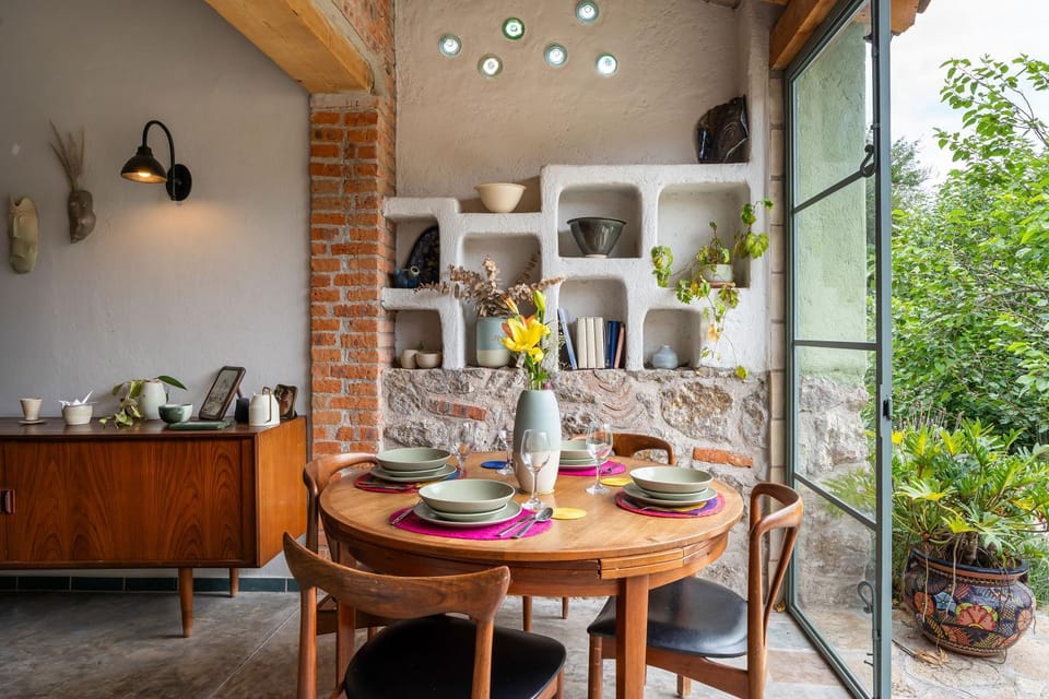 Patio, Dining area
