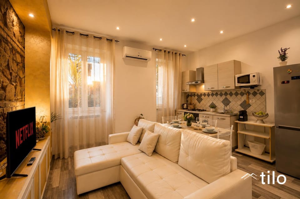 Communal lounge/ TV room, Kitchen or kitchenette, Evening entertainment, minibar, air conditioner