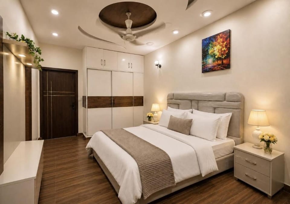 Bed, Photo of the whole room, Bedroom, wardrobe, air conditioner