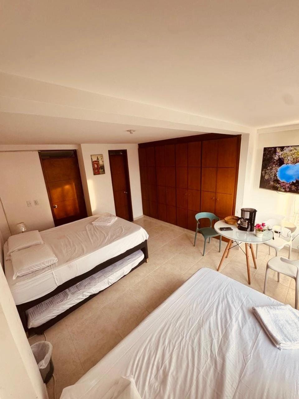 Casa Completa para 11 Huéspedes, 4 Habitaciones, Wifi y Cocina, Galán Deluxe House in Armenia