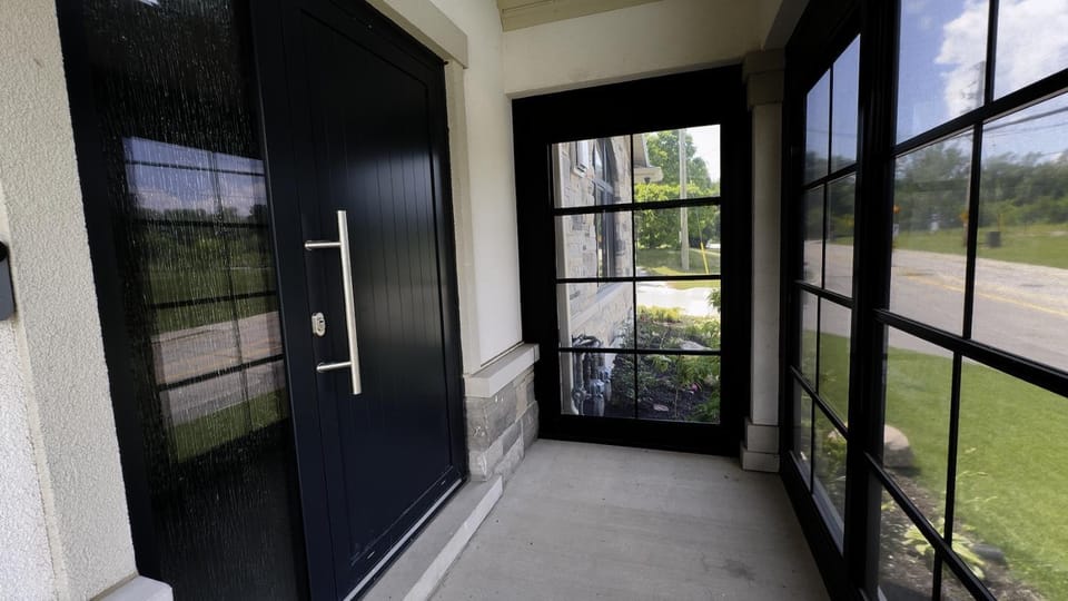 La Collina Villa in Grimsby