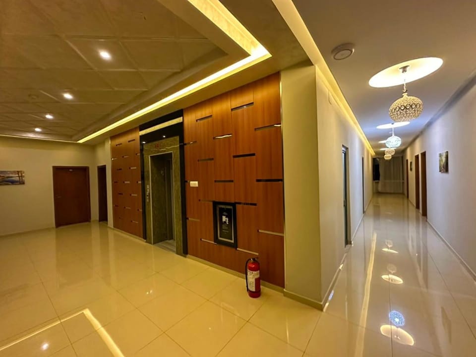 Property building, Breakfast