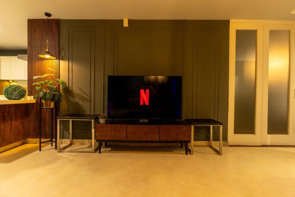 Communal lounge/ TV room, TV and multimedia, Evening entertainment