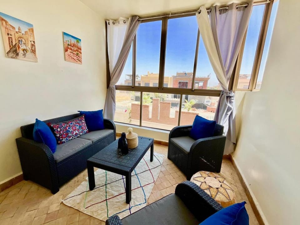 View (from property/room), Balcony/Terrace, Living room, Seating area