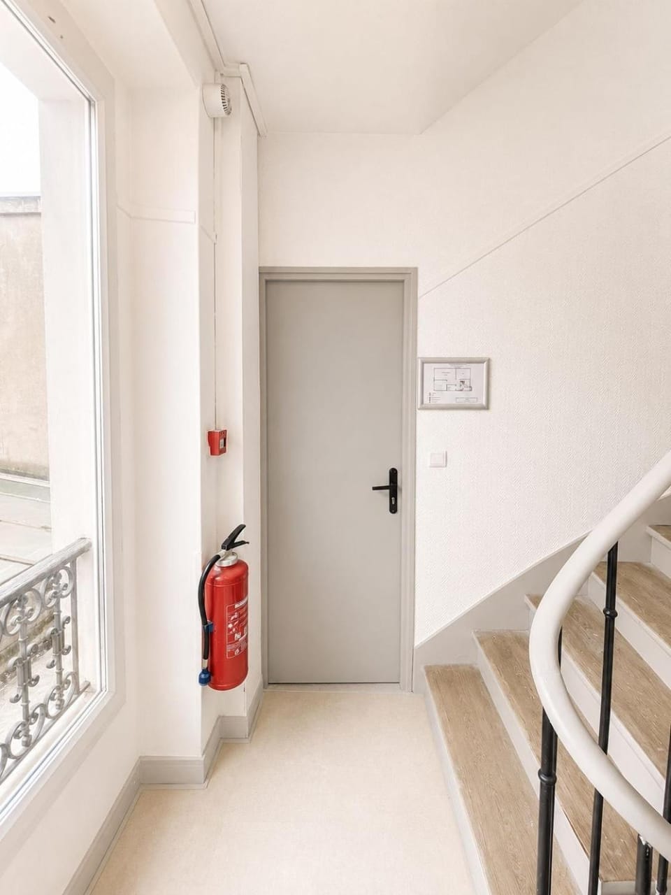 Hotel de la gare Capsule hotel in Pantin