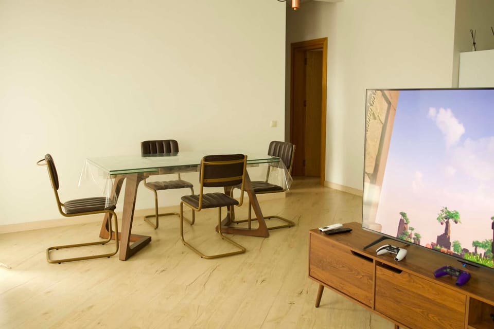 TV and multimedia, Dining area