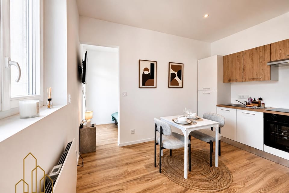 Studio Signature Apartment in Auvergne-Rhône-Alpes